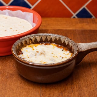 Queso Fundido Con Chorizo