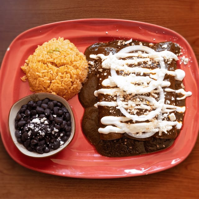 Enchiladas De Mole.
