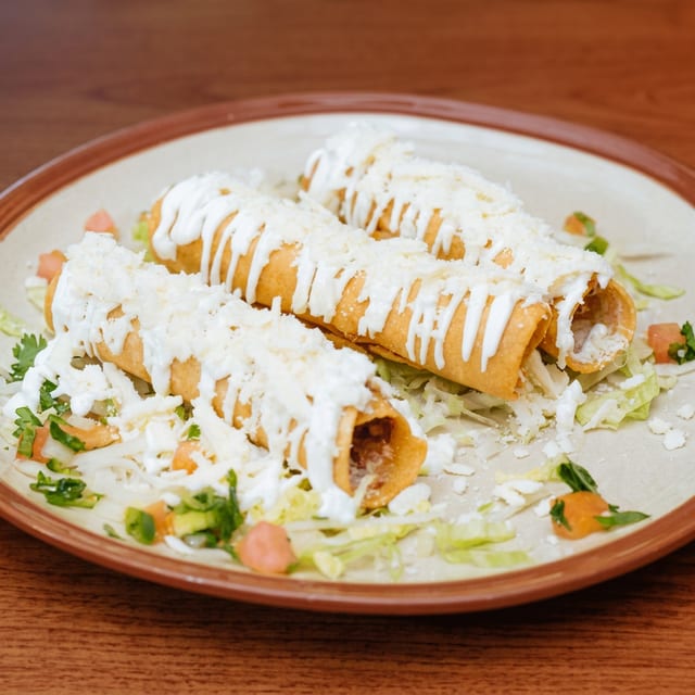 Flautas de Tinga or Choripapa.