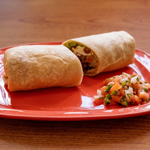 Pollo a La Parrilla Burrito.
